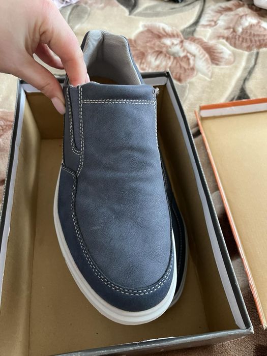 Чоловіче нове взуття з екошкіри