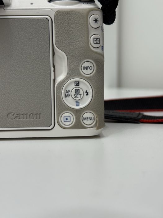 Canon Eos M50 EF-M 15-45mm