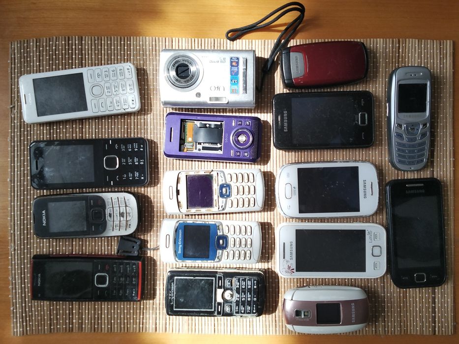 Продам телефон на запчасти