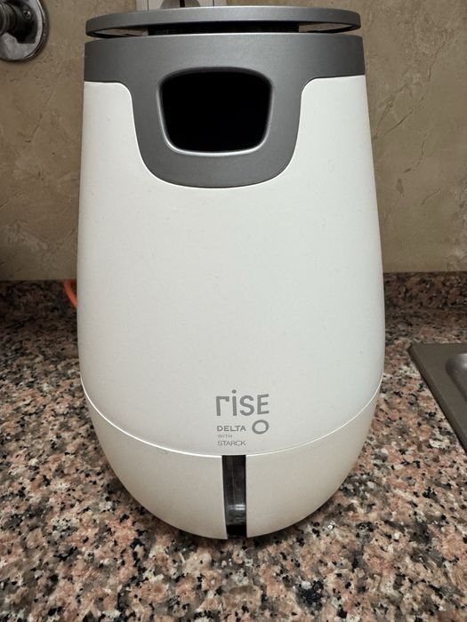 Máquina cafe Delta Rise + copos