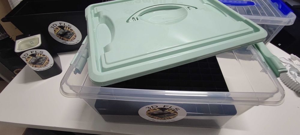 Caixas para palhaços e toneiras pesca ao choco