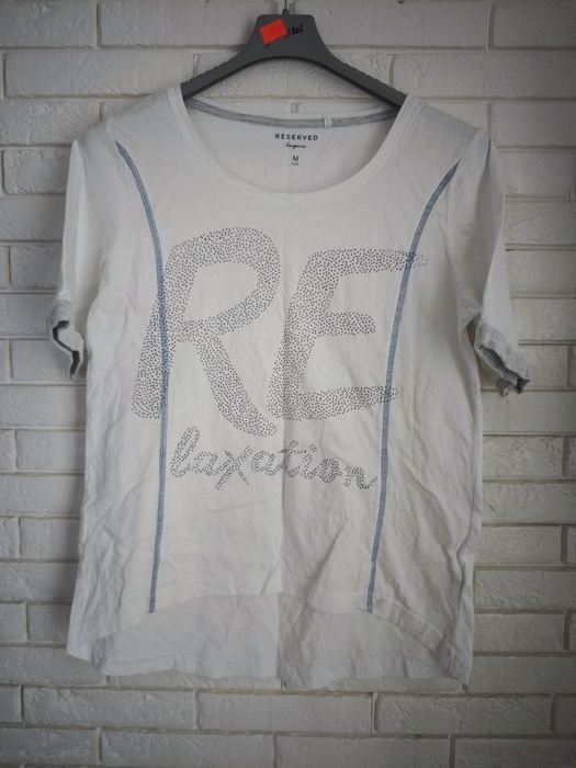 Biały t-shirt Reserved z nadrukiem