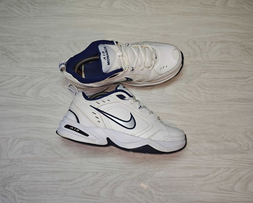 Оригінальні Кросівки Nike Air Monarch 41