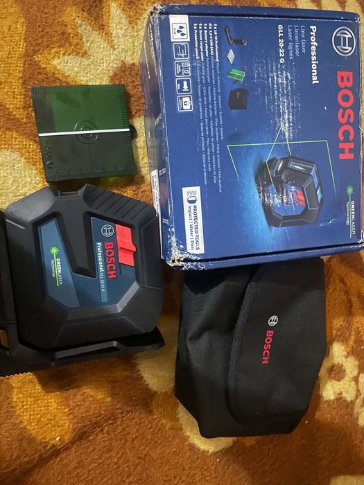 Laser bosch 20-22g