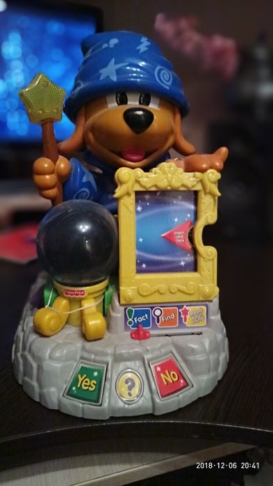 Чаріввник Fisher price