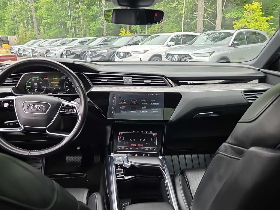 Audi E-Tron      2019