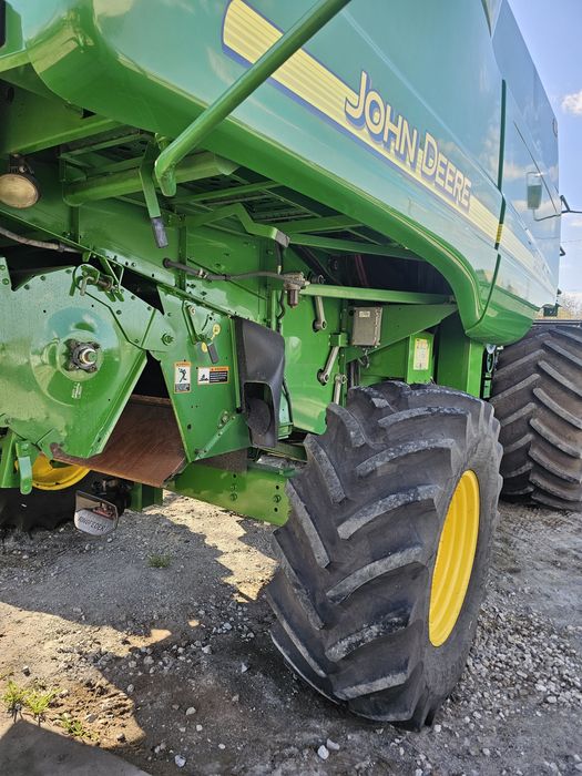 Продам комбаїн Джондир в гарному стані.