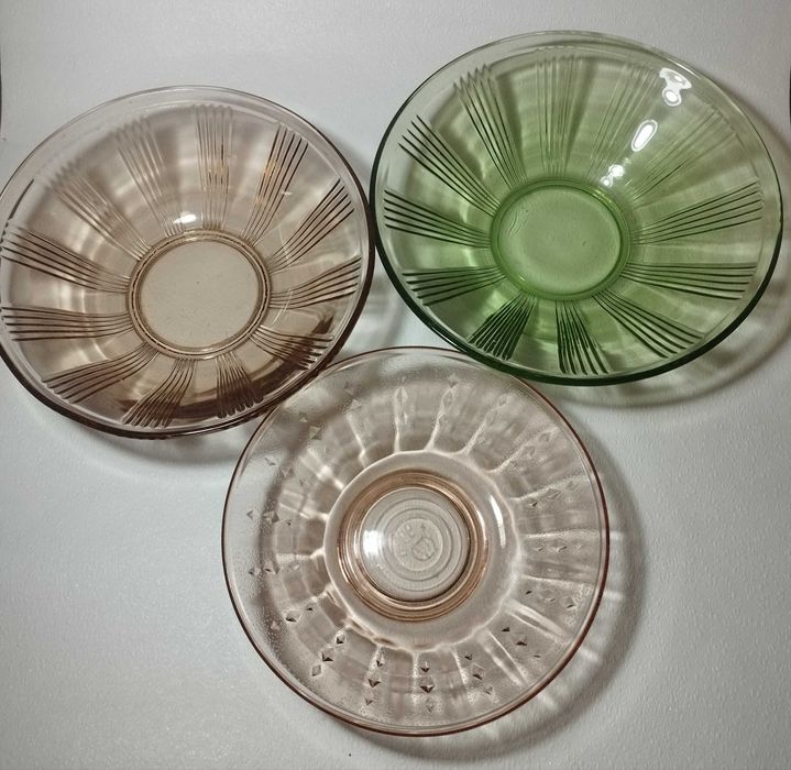 Большие блюда, ручки, цветное стекло, почти новые