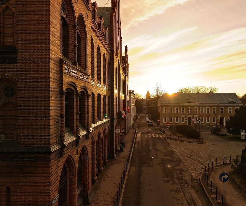 Usługi  dronem 4k  Filmowanie Wideo Klipy Film Fotografia Dron Fpv