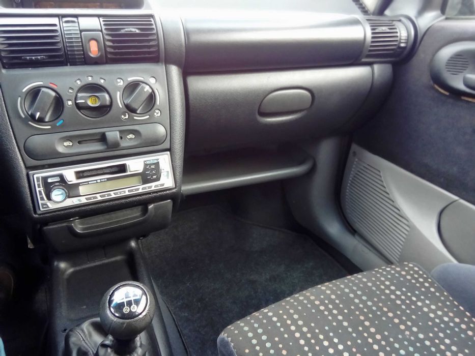 opel corsa 1.6 gasolina