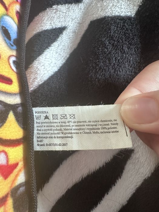 mała poduszka emotki emoji prezent kawał