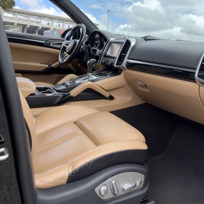 Porsche Cayenne S E-Hybrid Plug-In **Desde 435€**