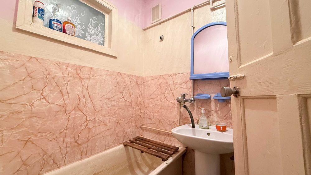 Продаж 2-кім квартири в Новоселиці, індивідуальне опалення