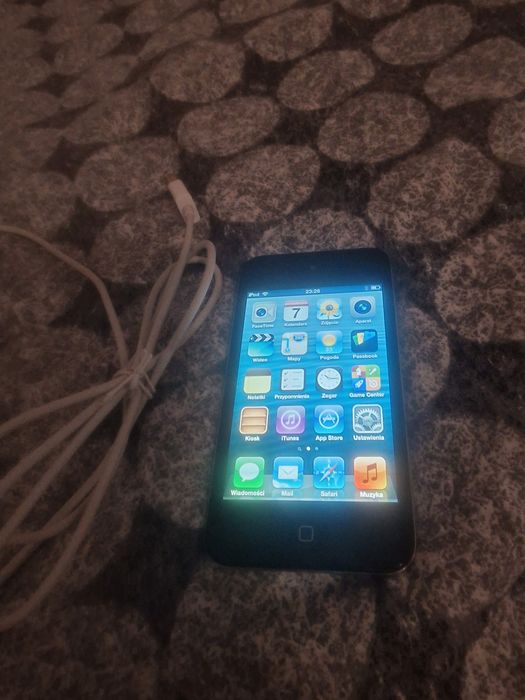 iPod Touch 4 pojemność 8GB w stanie bardzo dobrym