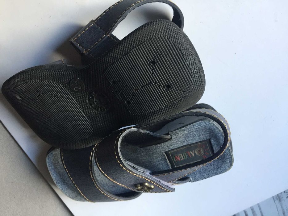 buty sandałki r. 24 fajne !!!
