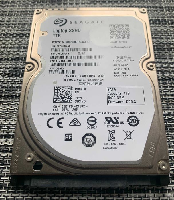 Seagate ST1000LM014 1TB Hybrid SSHD SATA Drive