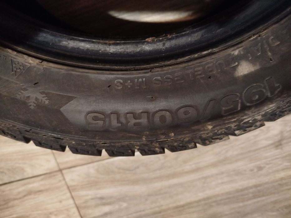 Opony zimowe 195/60 r15
