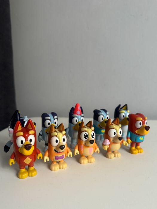 Набір фігурок родини та друзів Блуї Bluey Blueys Family & Friends