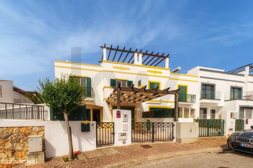 Moradia T4 com piscina e terraço panorâmico em Tavira - Algarve