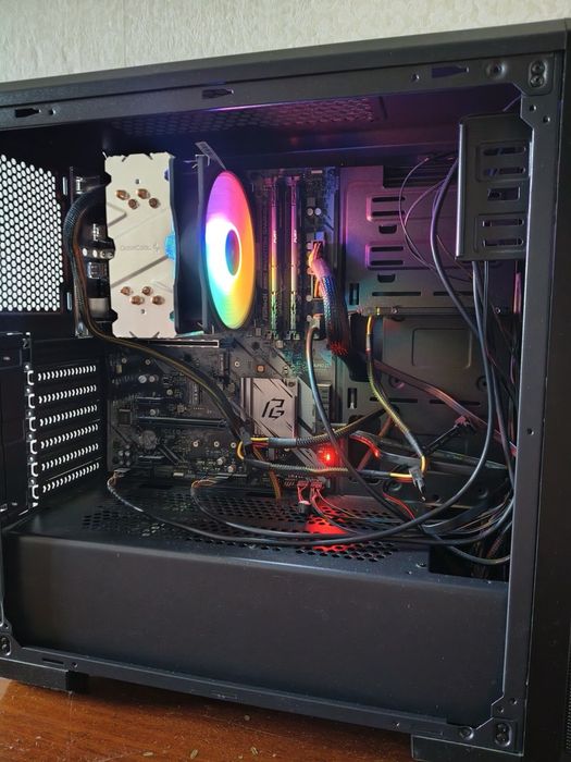 Мощный ПК: Ryzen 7 5700G, 32ГБ ОЗУ, SSD, БП 750W
