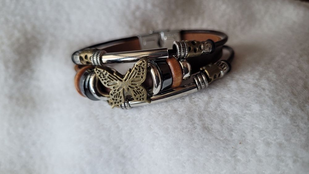 Bransoleta z motylkiem