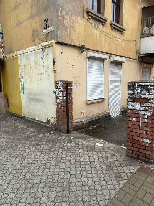 Торгова точка в епіцентрі трафіку: 47 м² біля Анголенка