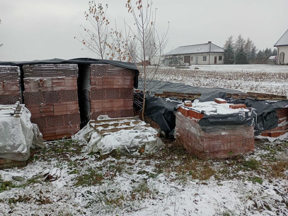 Cegła ceramiczna pełna