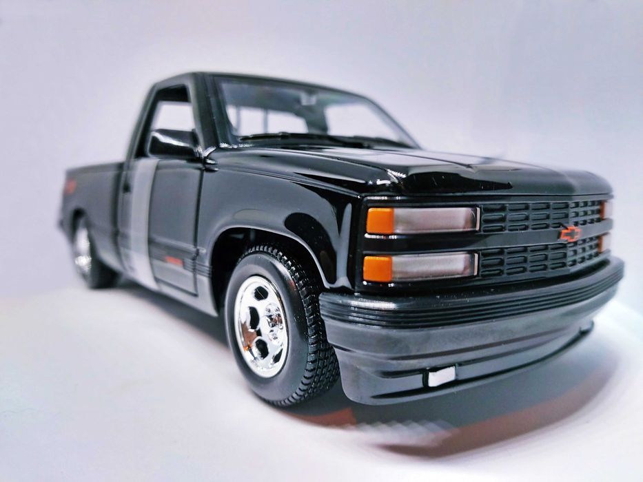 Chevrolet 454 SS Pick-UP -  1/24  MAISTO