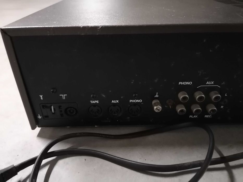 Amplituner Telefunken RR100