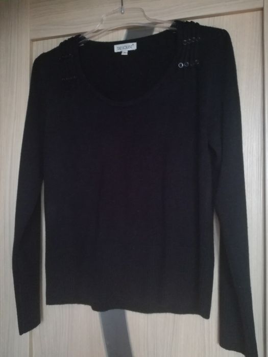 Elegancki sweter z guzikami xs