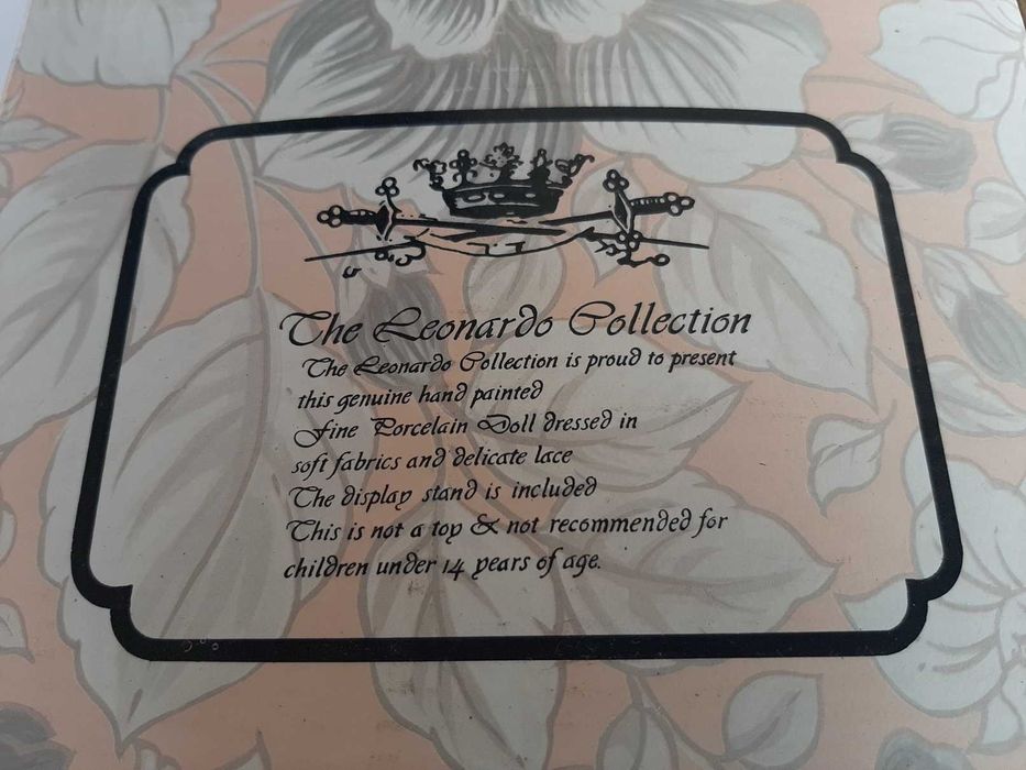 Boneca de Porcelana “Molly” – Coleção Leonardo – Modelo LP2055