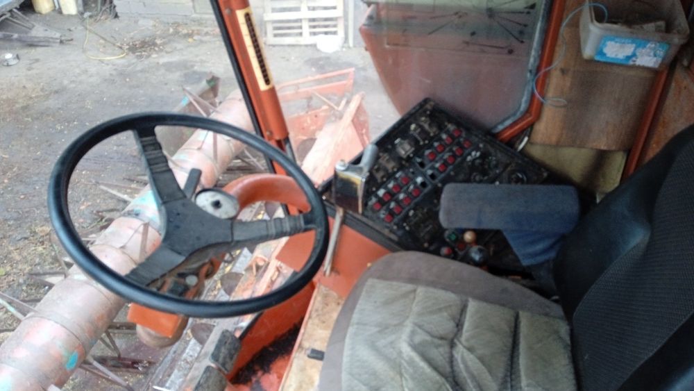 Продам комбайн Лаверда 3900