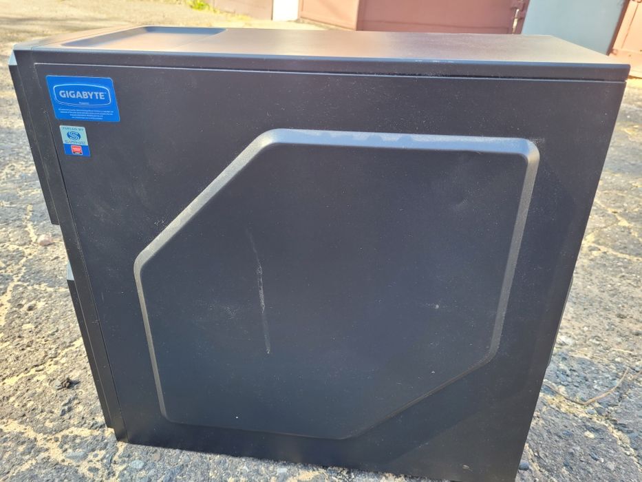 Komputer stacjonarny