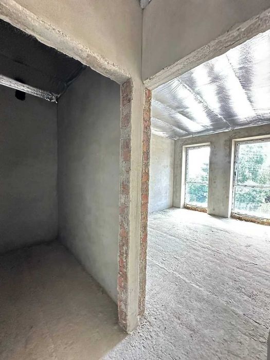 Продаж таунхауса 155м2 з гаражем в місті, поруч все необхідне!