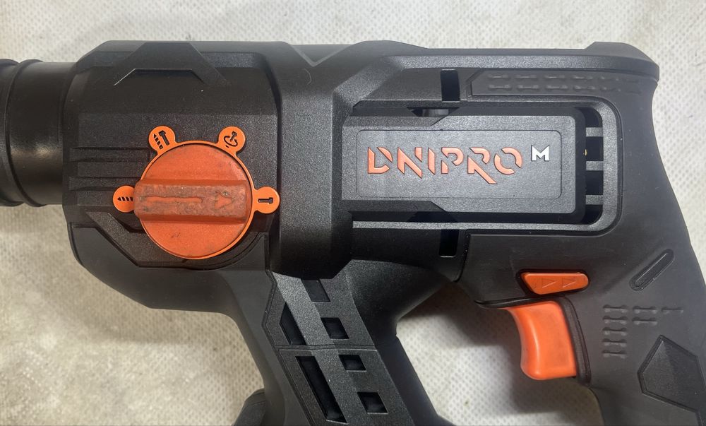 Dnipro-M DHR-201BC Compact Перфоратор 1.7Дж Гарантія