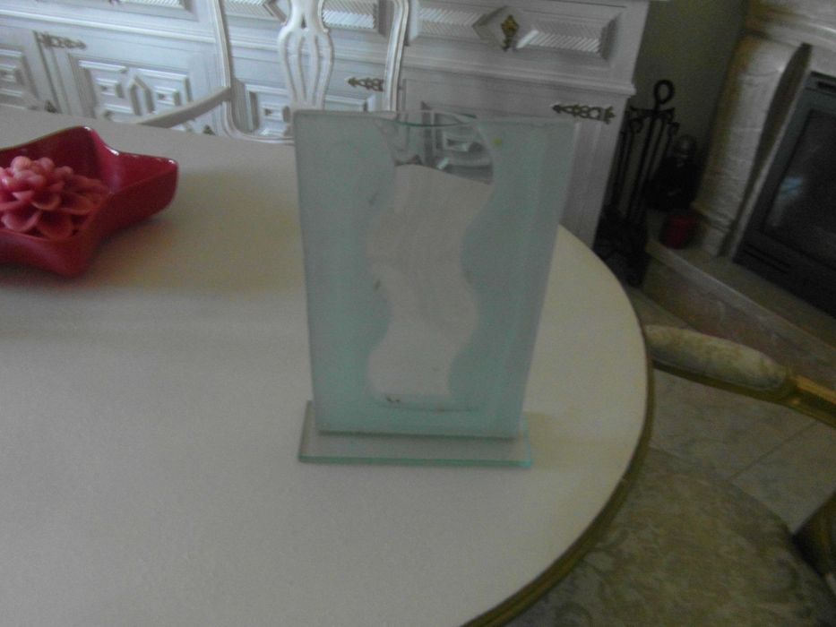 Jarra, prato pintado a mão , Garrafa vazia