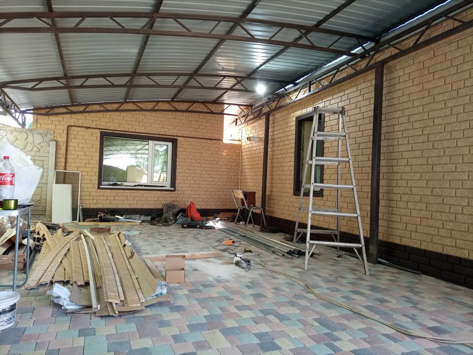 Крыши, навесы, заборы, кладка, стяжка, тротуарная плитка и т.д ...