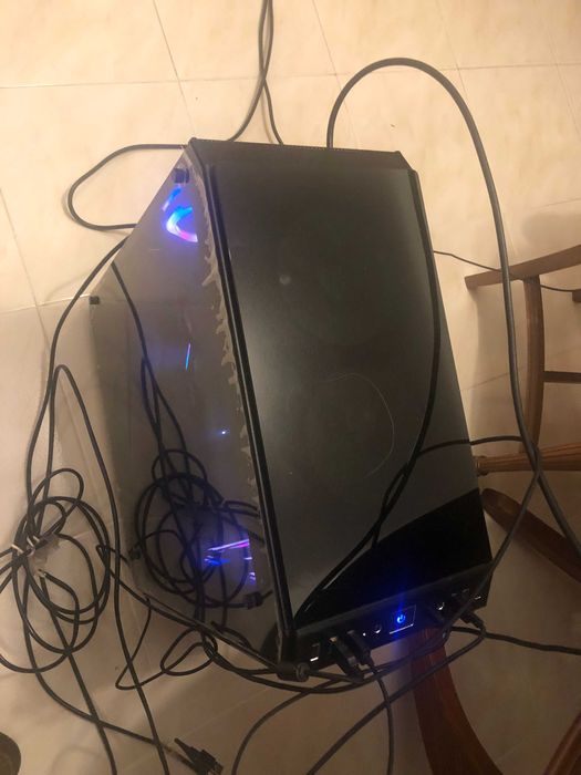 Torre Gaming, Intel CORE I7, RTX 2060, 500 SSD, 1 TB HDD