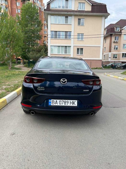 авто Mazda 3 2020  седан USA ціла