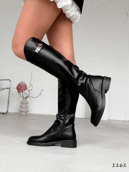 Чоботи жіночі зимові чорні Berra — жокейки, натуральна шкіра, труби