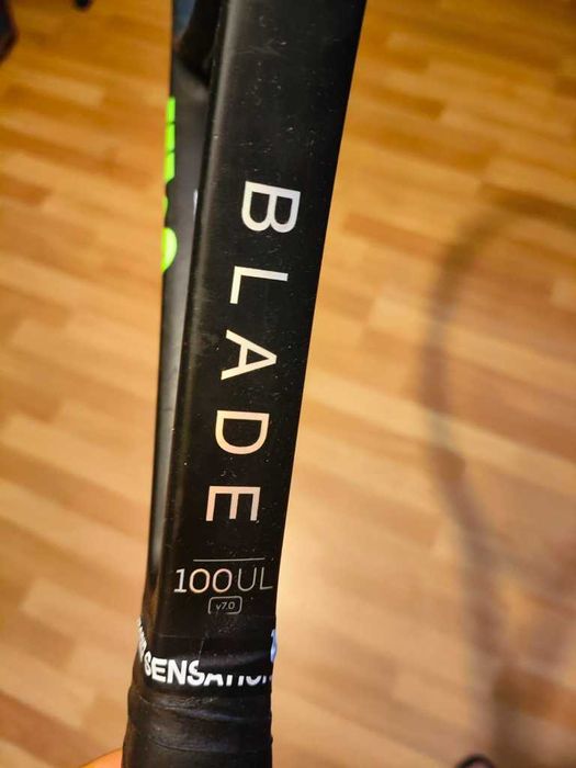 Raquete de ténis Wilson Blade 100UL V7