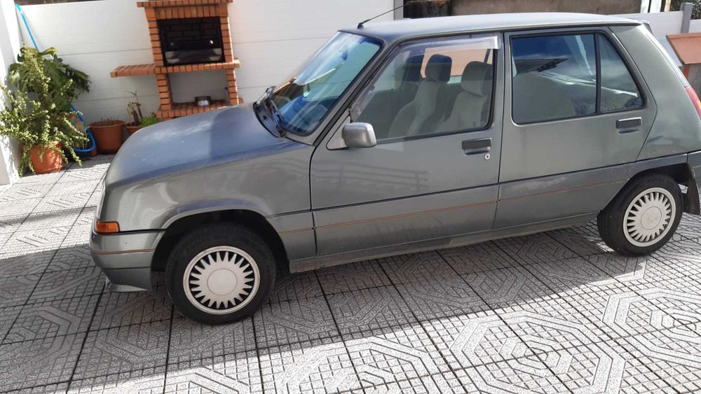 Renault 5 GTR Cinzento — photo 2