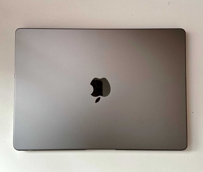 MacBook Pro 14” M3 (2023)