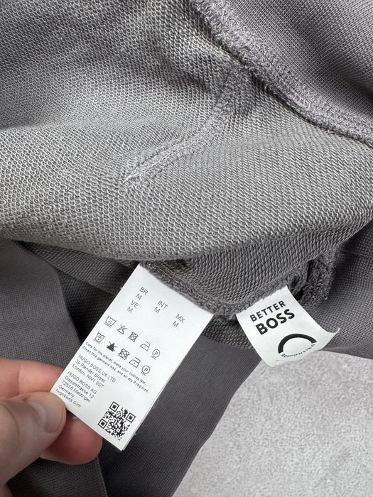 Чоловіче худі від бренду boss