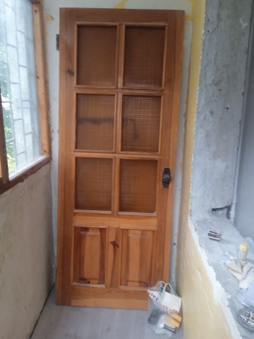 Продам двери межкомнатные