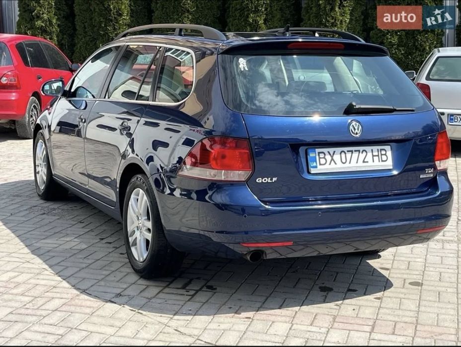 Продам Volkswagen Golf 2010