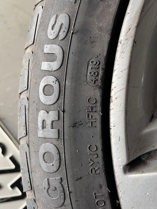 Комплект дисков на фольксваген туарег r20