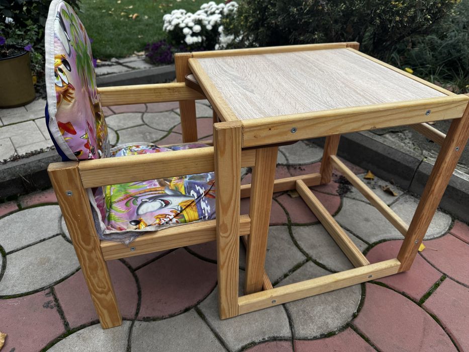 Столик со стульчиком для кормления