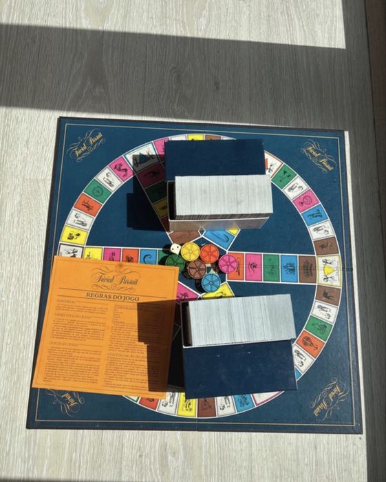 Jogos Trivial Pursuit clássico (edição Genus) + Trivial Pursuit Desporto