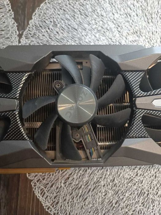 Vendo placa gráfica ZOTAC GTX 1070 Ti
